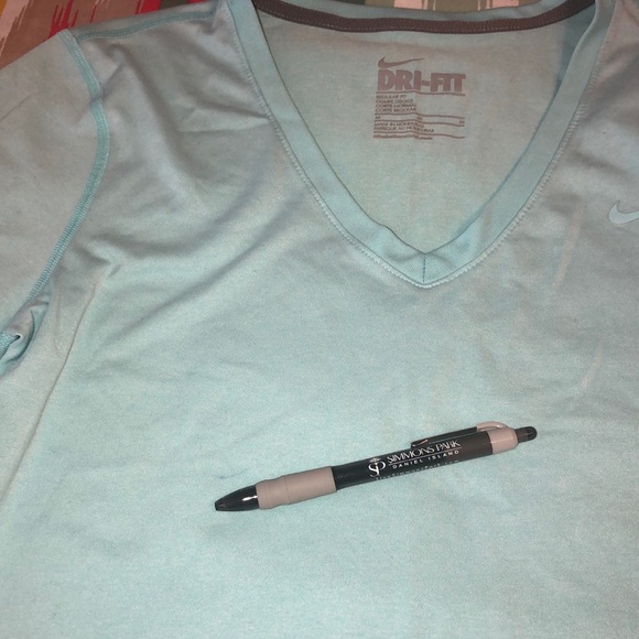 Two Nike Dri-Fit - Picture 5 of 10